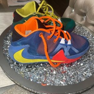 Giannis Zoom Freak 1 GS youth 4.5